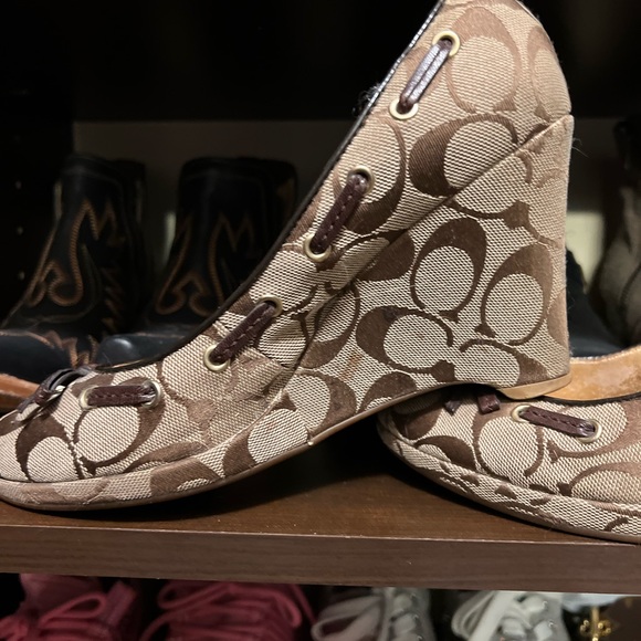 Coach Wedges - Picture 3 of 4